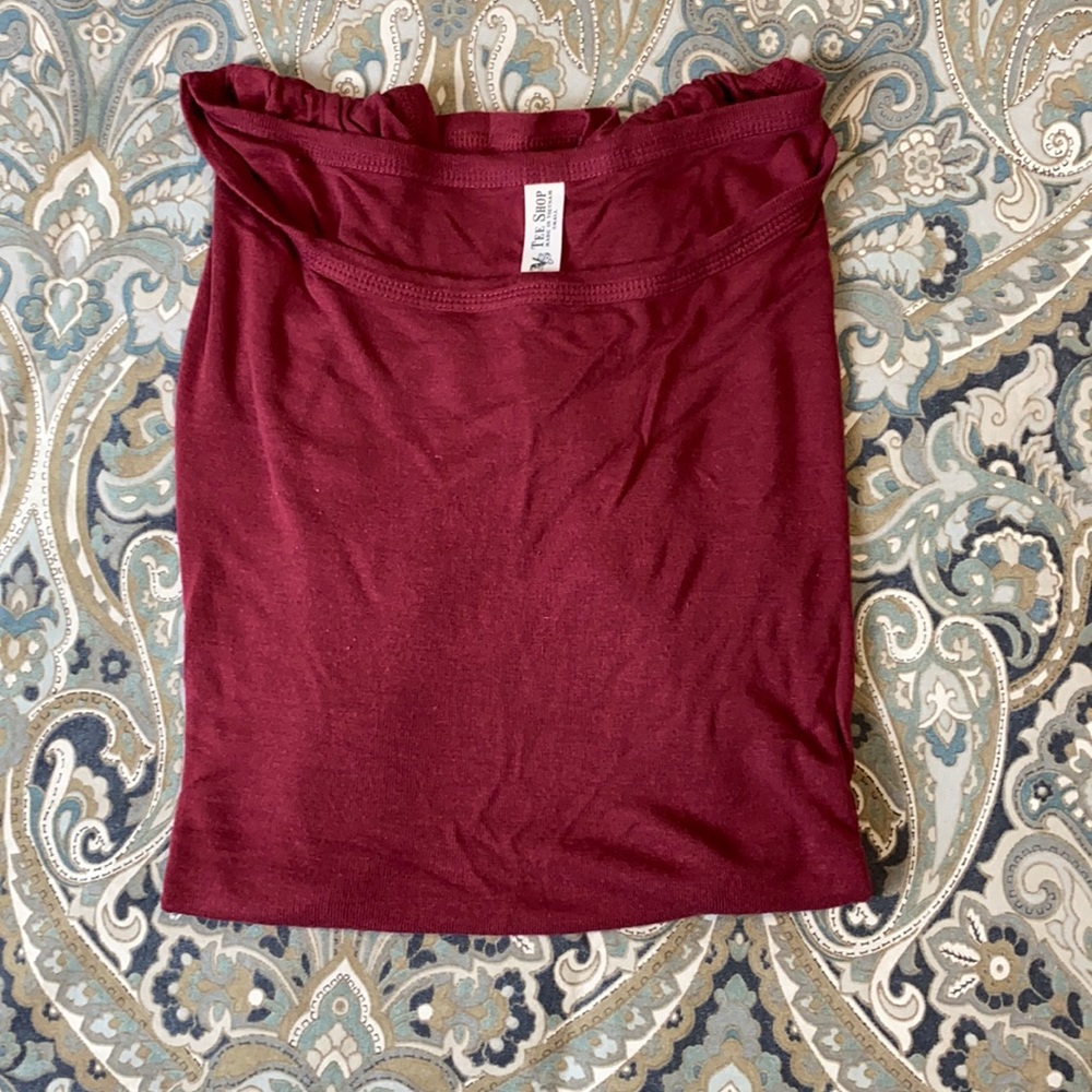 Form Fitting Tee w/ Ruching Detail